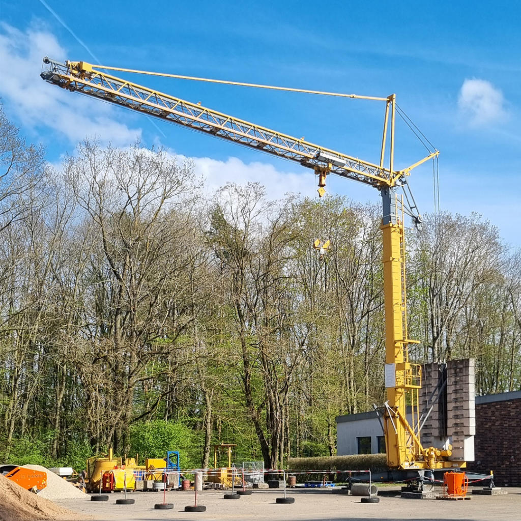 schnelleinsatzkran liebherr 27 tt 1080 x 1080