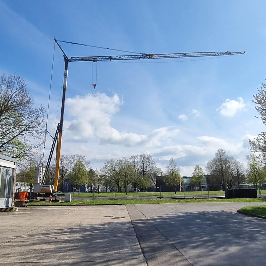 schnelleinsatzkran liebherr l1 32 1080 x 1080